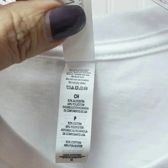 Q of Hearts White Graphic T-Shirt - Picture 5 of 5